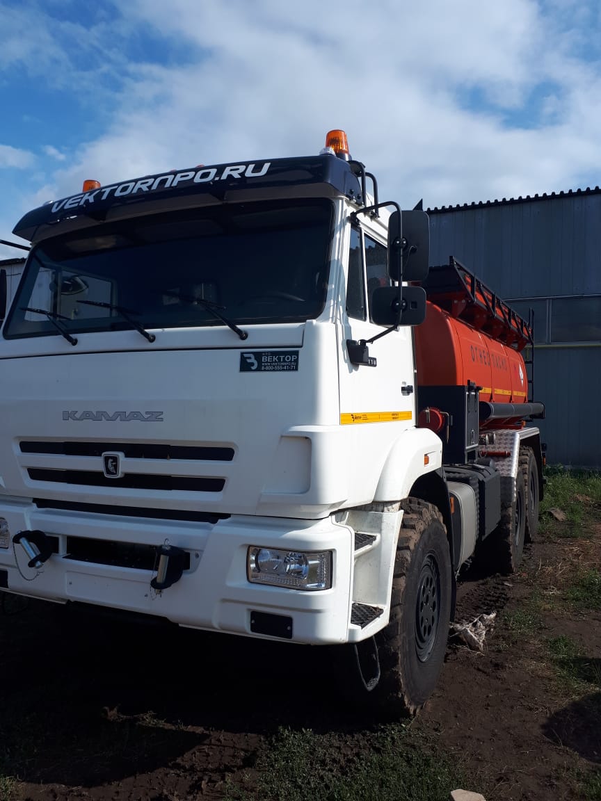Автотопливозаправщик вездеход на базе КАМАЗ - фото 4