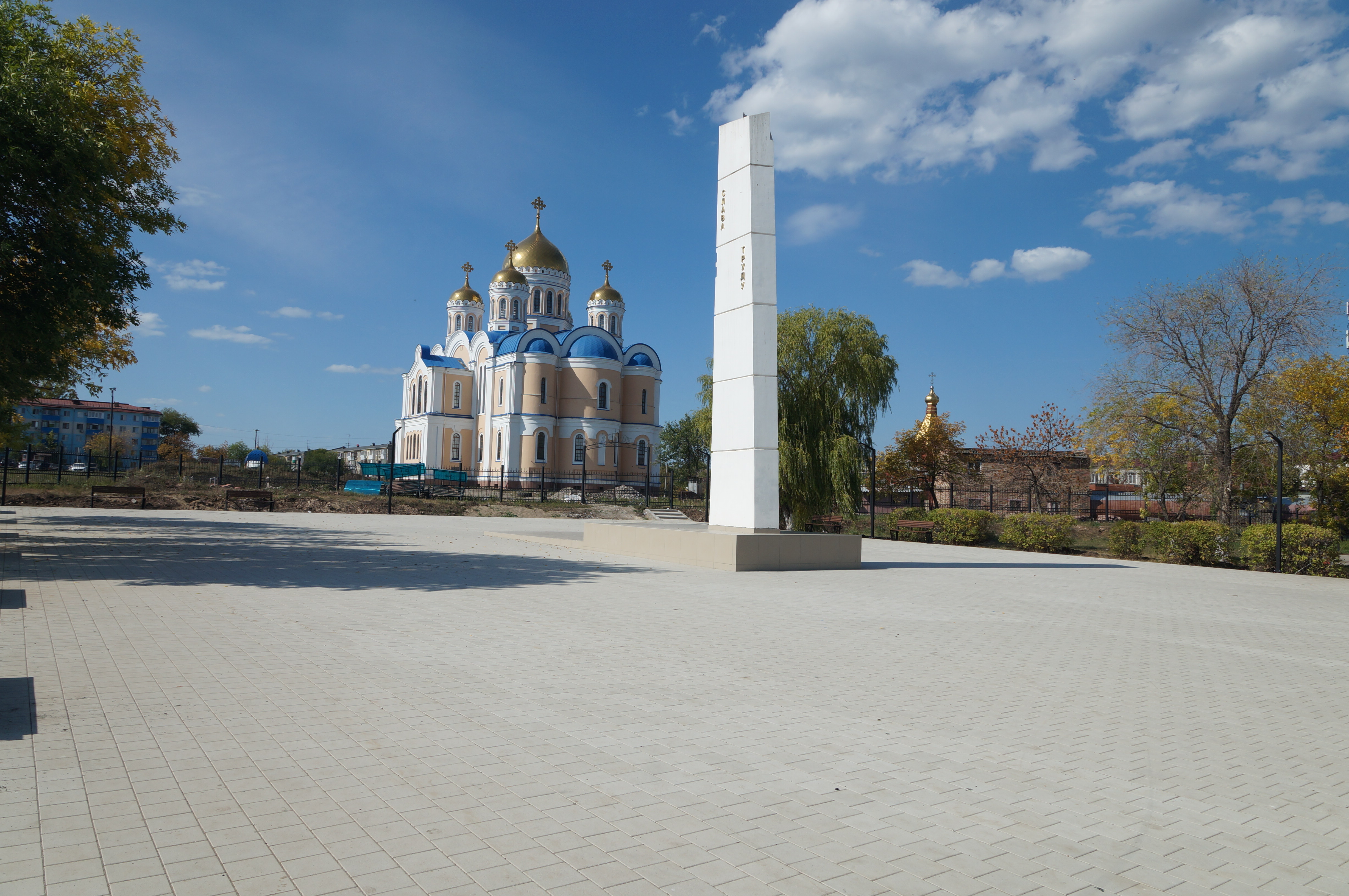 Укладка тротуарной плитки и благоустройство